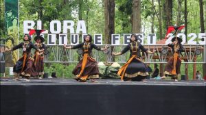 Tarian Kolosal 1000 Penari Meriahkan Blora Culture Festival 2025 di Goa Terawang