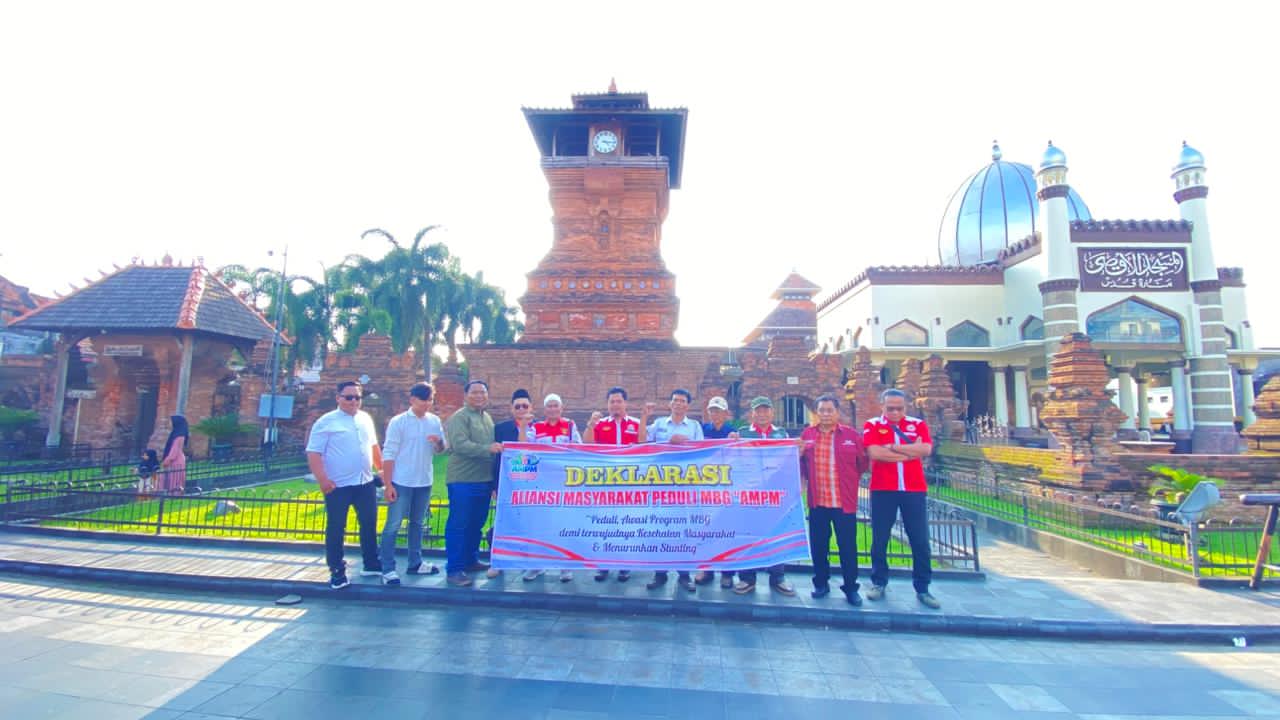 Banyaknya Komplain MBG, Aliansi Masyarakat Peduli MBG Deklarasi di Depan Menara