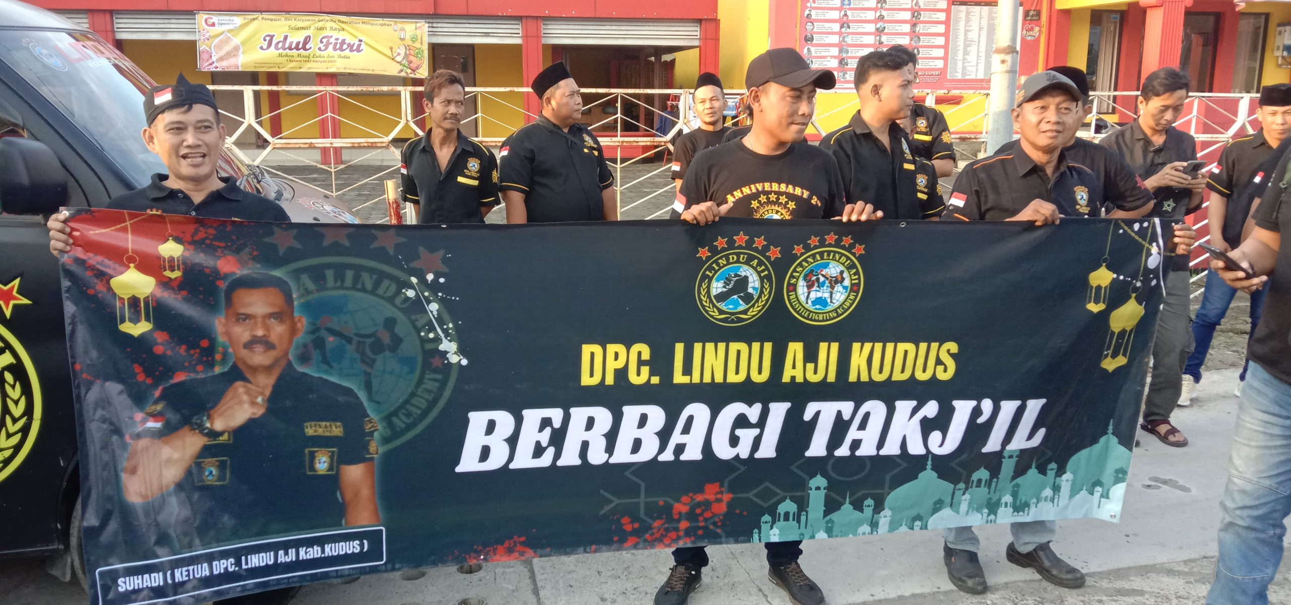 Ramadhan Penuh Berkah Lindu Aji kolocokro Kudus Bagikan Seribu Takjil