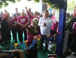 Buka Gelar Karya di GOR Mustika, Bupati Arief: Pendidikan Non-Formal Jadi Solusi Entaskan Kemiskinan