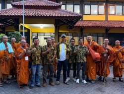 ‎Golkar Demak Sambut Perjalanan Spiritual Bhikkhu Sangha Dari Jepara ‎